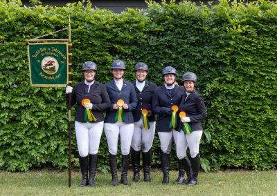 Erfolgreiche Mannschaft in Riesenbeck (Mannschaftsführerin Kirsten Welp, Franziska Rembeck, Anke Brüske, Jennifer Storch und Michaela Wesselmann)